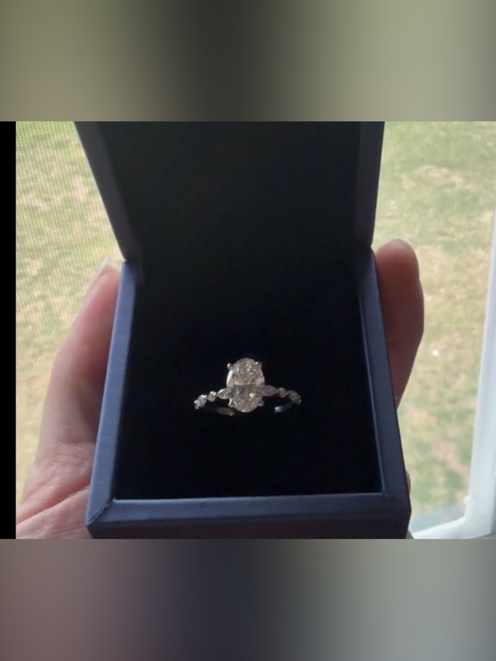 Zales 2- 3/8 CT Oval Engagement Ring 14k